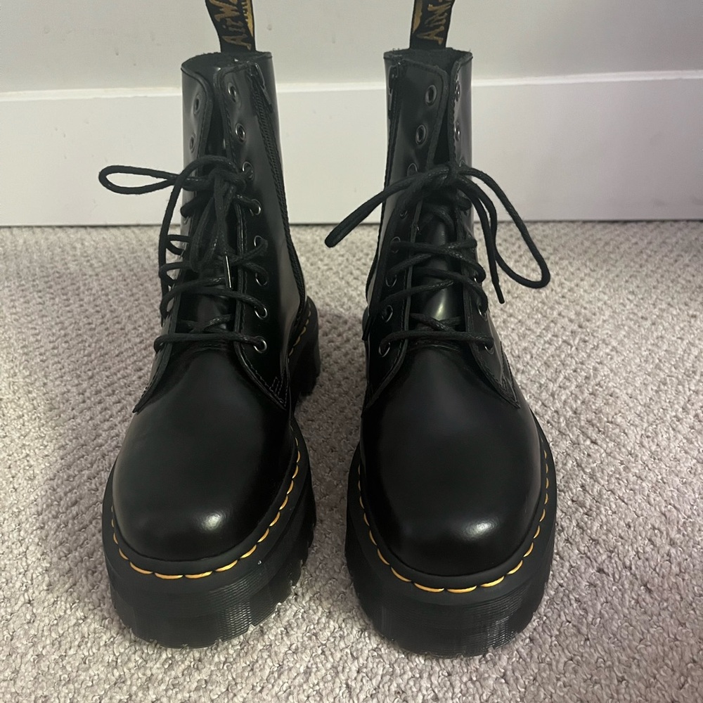 Jadon boot smooth leather platformed Doc Martens